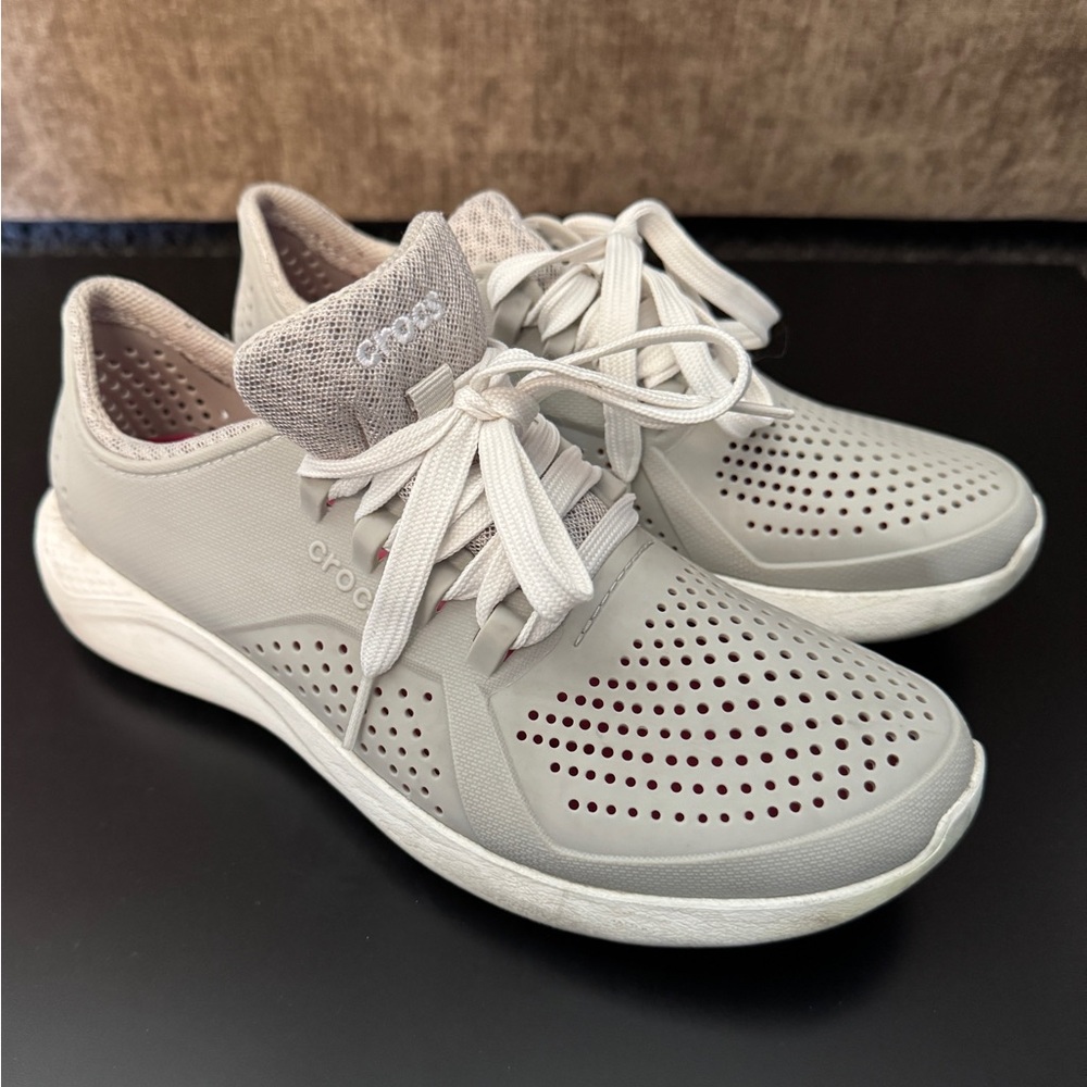 Crocs Women's Literide Pacer Lace-up Sneakers Size 8